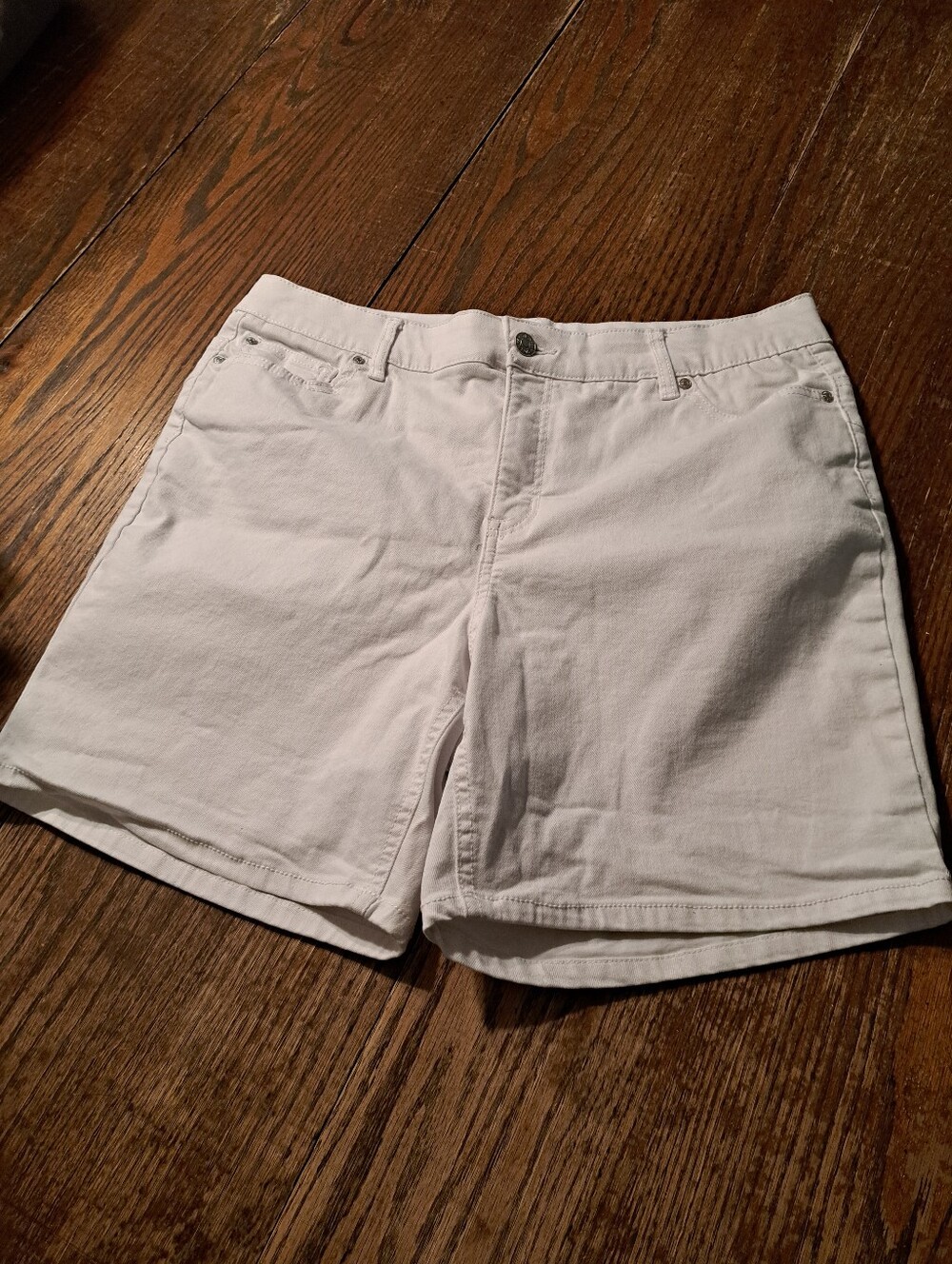 Size 16 Cato Contour Fit White Denim Shorts With Comfort Stretch Waist Pockets
